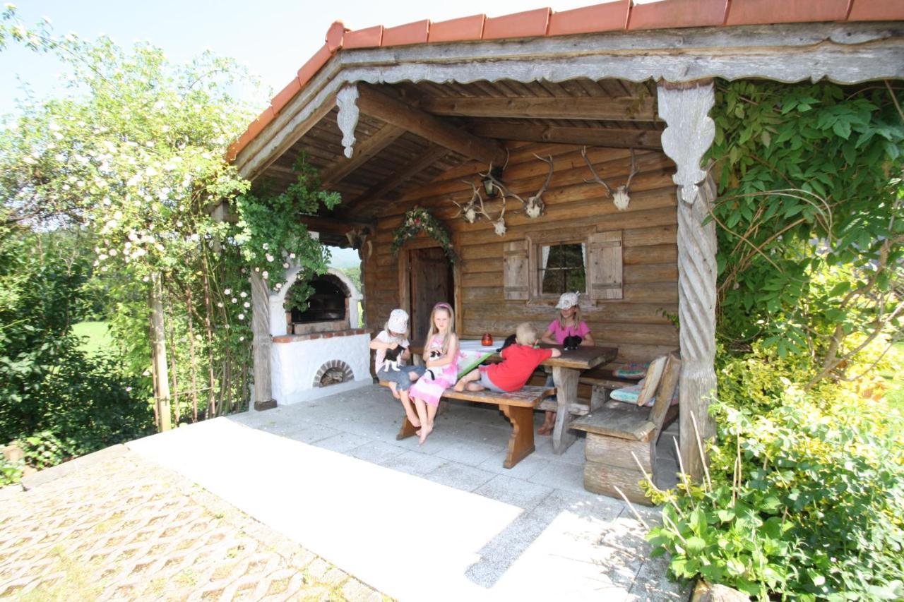 Gaestehaus Herbstbauernhof Siegsdorf Exterior photo